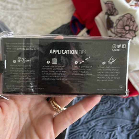 Glamnectic lashes - Picture 3 of 3